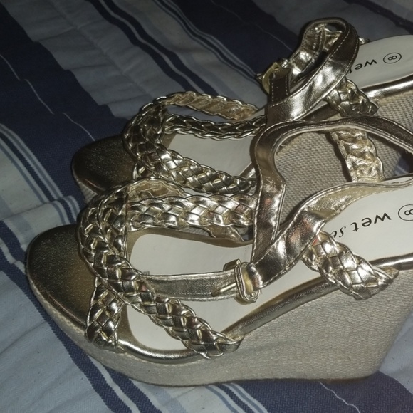 Wedges - Picture 2 of 4